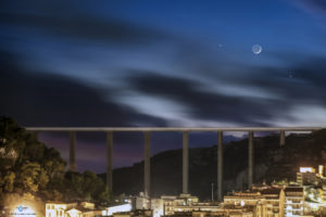 Alessia Scarso astrofotografa astrofotografia congiunzione giove, luna, venere, ponte di Modica