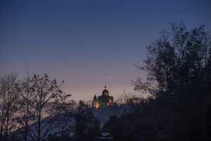 Astrophotographer Alessia Scarso astrophotography san luca bologna moon 3% dusk